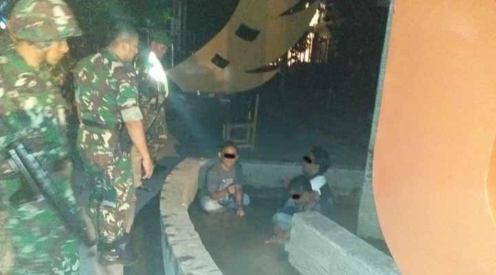 Terjaring razia dihukum masuk kolam