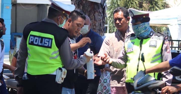 AJP Bagi-bagi Masker