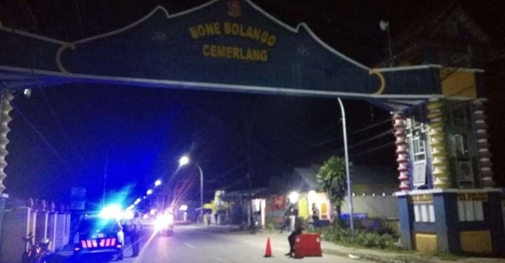 Akses masuk ke Bone Bolango dijaga ketat