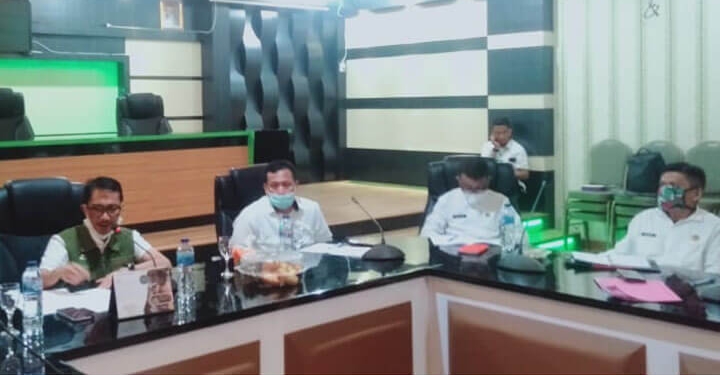 Nelson pimpin rapat penanganan covid di Desa Bua dan Pentadio Barat
