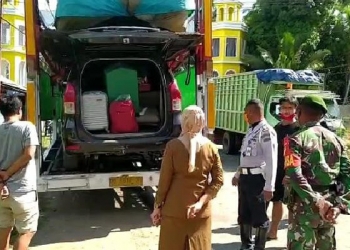 Pemudik gunakan truk tronton