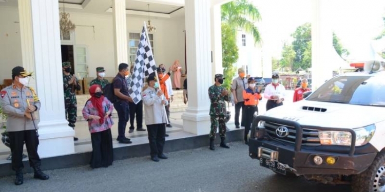penyemprotan disinfektan secara massal