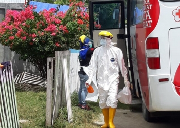 warga tumbihe diperiksa swab