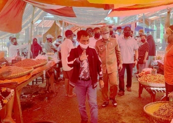 Pasar Mingguan Beroperasi