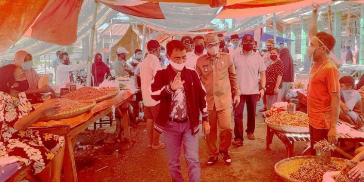 Pasar Mingguan Beroperasi