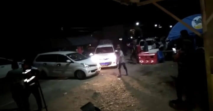 Kendaraan terobos perbatasan Gorontalo