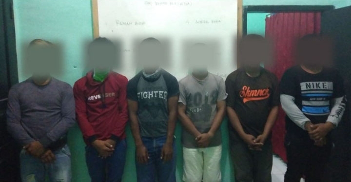 enam pemuda dibekuk karena diduga memeras dengan modus ancam sebar foto bugil