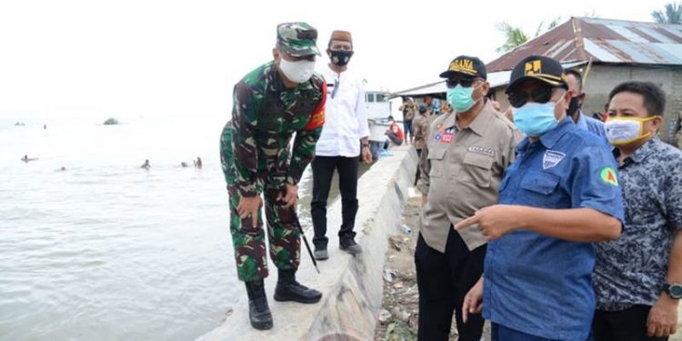 Bantu 628 KK Korban Banjir Bone