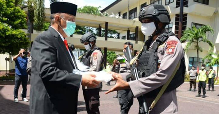 Gubernur ingatkan petugas perbatasan agar hati-hati dan jangan main-main