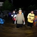 Wali Kota Gorontalo Marten Taha ketika meninjau warganya yang mengalami kebanjiran. Empat kelurahan di Kota Gorontalo terdampak banjir yang naik sejak sore tadi. foto hms