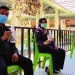Ketua dan Anggota Bawaslu Pohuwato menunjukkan hasil swab dalam uji swab Covid-19.