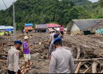 Brimob Gorontalo Banjir Bulawa