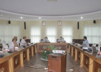 Suasana rapat pemaparan hasil penyusunan/pembuatan aplikasi elektronik JPS yang dipimpin Sekda Darda di ruang Huyula Kantor Gubernur, Rabu (9/9/2020). (Foto: Nova-Humas)