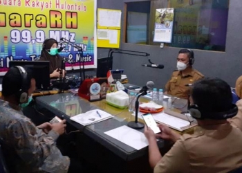 Radio Suara rakyat Hulondalo (RH) 
Saat menggelar dialog interaktif dengan tema membangun ekonomi Gorontalo dari sektor bahari, Selasa (1/9/2020). Foto Istimewa