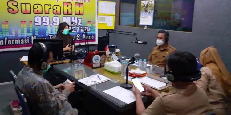 Radio Suara rakyat Hulondalo (RH) 
Saat menggelar dialog interaktif dengan tema membangun ekonomi Gorontalo dari sektor bahari, Selasa (1/9/2020). Foto Istimewa
