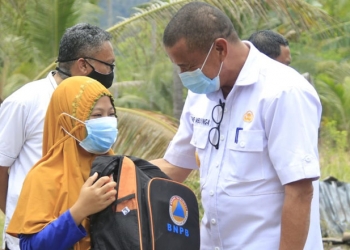 Syarif Mbuinga bantu korban kebakaran di Libuo