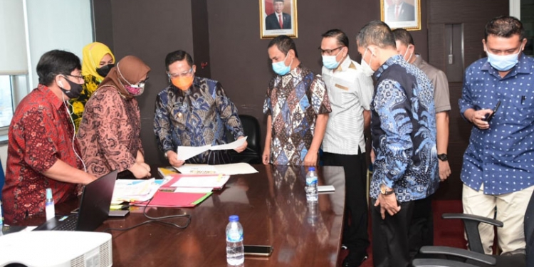 Wali Kota Gorontalo, Marten Taha, saat melakukan kunjungan kerja ke Kantor Kementerian Dalam Negeri (Kemendagri) di Jakarta, Kamis (10/9/2020). (F.Humas Pemkot)