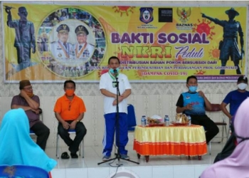 Wagub Gorontalo H. Idris Rahim memberikan sambutan pada baksos NKRI Peduli Pemprov Gorontalo di Kecamatan Tilamuta, Kabupaten Boalemo, Sabtu (5/9/2020). (Foto : Haris – Humas)