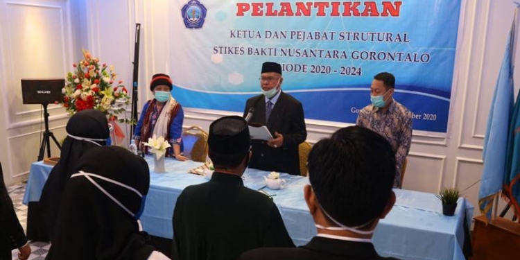 Pelantikan Stikes Gorontalo