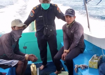 Kementerian Kelautan dan Perikanan melalui Direktorat Jenderal Pengawasan Sumber Daya Kelautan dan Perikanan mengamankan dua pelaku yang diduga melakukan kegiatan penangkapan ikan dengan menggunakan bahan kimia berbahaya. Foto Istimewa