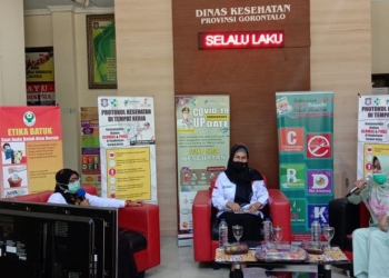 Dialog kampanye gerakan cuci tangan yang menghadirkan narasumber Kepala Bidang Kesehatan Masyarakat, Pengendalian Penduduk dan KB Dinas Kesehatan Provinsi Gorontalo, dr. Rosiani Kiu dan dr. Hernina Jusuf, M.Kes. serta dihadiri Dirjen Kesmas kemenkes RI, dr. eli setyawati S.Km., M.Km, melalui video telekonferensi, Rabu (21/10/2020).