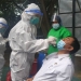 Asisten Pemerintahan Syukri J. Botutihe mengikuti swab test yang dilaksanakan di kompleks kantor gubernur, Rabu (30/9/2020). ( Foto : Anie)