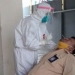 Kepala sub Bidang Penghubung Makassar, Agung Sugiarto, saat di uji swab test yang dilakukan oleh Dinas Kesehatan Provinsi Gorontalo untuk seluruh ASN yang ada di lingkup Badan Penghubung Gorontalo di Makassar,  Kamis (17/9/2020). Foto Istimewa