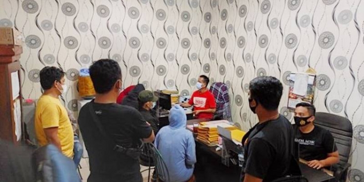 Polisi Tangkap Prostitusi Online