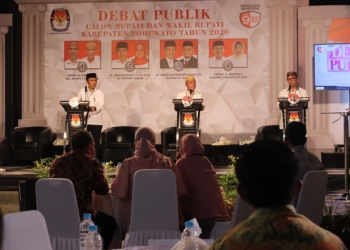 Debat publik Pilkada Pohuwato 2020 yang berlangsung di studio TVRI Gorotalo, Sabtu (8/11/2020). (dok.tatiye.id)