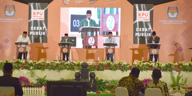 Debat publik yang menampilkan para kandidat Bupati Gorontalo, Kamis (5/11/2020) malam.