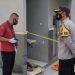 Kapolres Gorontalo Kota, AKBP Desmont Harjendro, meninjau lokasi penemuan mayat di kompleks Lapangan Taruna Remaja, Kota Gorontalo, Kamis (5/11/2020). (ari/gopos)