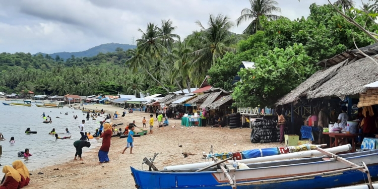 Pantai Botutonu