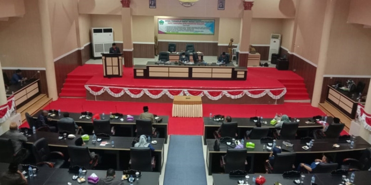 Rapat Paripurna DPRD Boalemo terkait Ranperda APBD Boalemo 2021. (Ilham/gopos