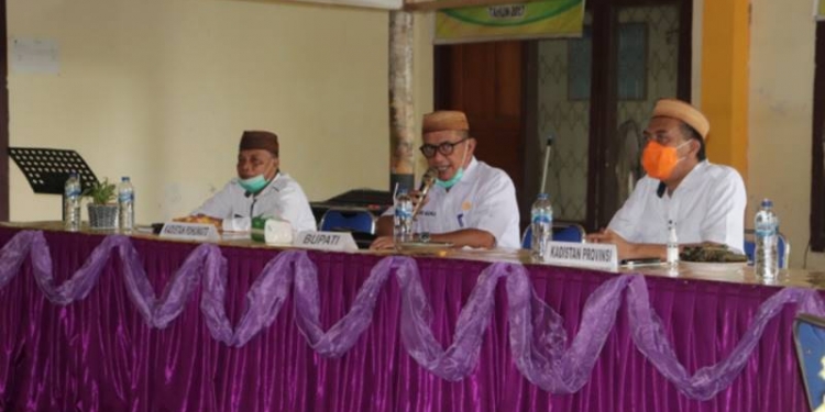 Rapat koordinasi pelaksanaan program Dinas Pertanian Kabupaten Pohuwato bersama Dinas Pertanian Provinsi Gorontalo, Rabu (4/11/2020) dalam sambutanya, Syarif meminta persoalan gagal panen baik jagung, padi maupun komoditas lain menjadi perhatian serius dan mendapat solusi dari dinas terkait. (foto; hms)