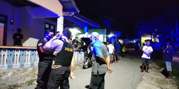 Tawuran antarwarga di Talumolo