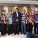 Wakil Ketua DPR RI, Rachmad Gobel bersama panitia Mubes Lamahu di Kantor DPR RI, Senin (9/11/2020). Pada kesempatan itu, Rachmad Gobel mengungkapkan dukungannya kepada penyelenggaraan mubes Lamahu. (foto: istimewa)