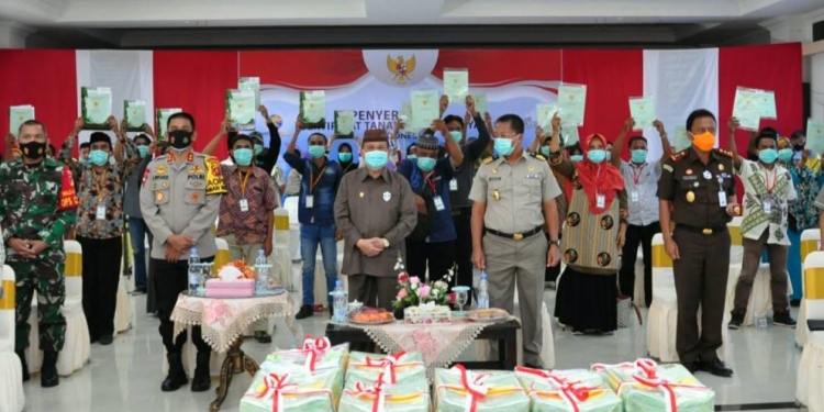 Penyerahan Sertipikat