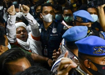 Habib Rizieq Ditahan