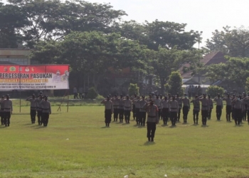 Apel pergeseran pasukan dalam rangka pengamanan Pilkada Kabupaten Gorontalo 9 Desember 2020, Senin (8/12/2020). (gopos/putra)