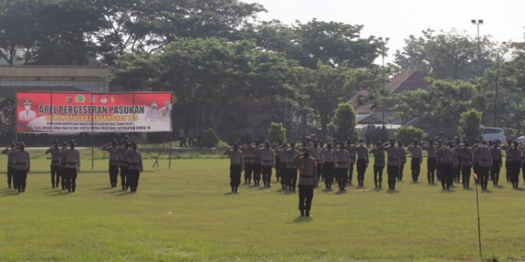 Apel pergeseran pasukan dalam rangka pengamanan Pilkada Kabupaten Gorontalo 9 Desember 2020, Senin (8/12/2020). (gopos/putra)