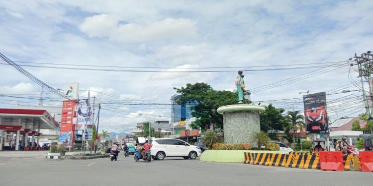 Bundaran Hulondalo Indah yang menjadi salah satu lokasi dibangunnya pos pengamanan operasi lilin tahun 2020. Foto: Aldy/gopos.