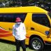 Hamim Pou bersama Dinas Perhubungan Bone Bolango meninjau bantuan Bus Sekolah dari Kementerian Perhubungan. (rahman/gopos)