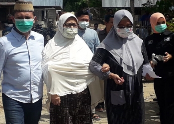 Cabup Chamdy Mayang bersama keluarga mendatangi TPS