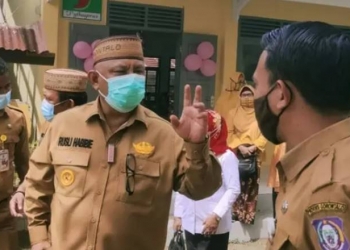 Gubernur Gorontalo, Rusli Habibie