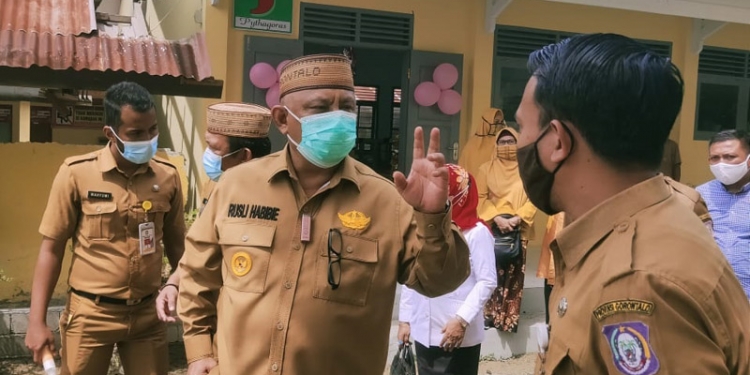 Gubernur Gorontalo, Rusli Habibie. (ari/gopos)