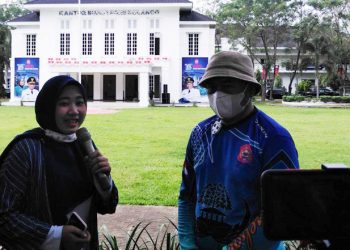 Bupati Bone Bolango, Hamim Pou, saat mempaparkan capaian pembangunan Bone Bolango, Jumat (18/12/2020). (rahman/gopos)