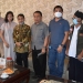 Bupati Gorontalo, Nelson Pomalingo Bersama Jajarannya, Foto bersama dengan Pengusaha Asal Kanada, Christopher Radhakrisnan. Foto (Istimewa)