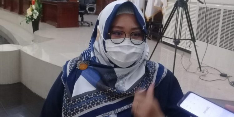 Wakil Rektor UNG Bidang Kemahasiswaan, Prof. Karmila Machmud.(indra/gopos)
