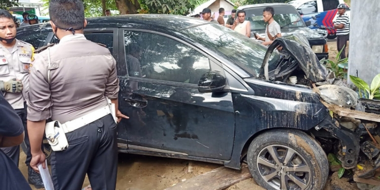 Diduga Mabuk Pengemudi Mobilio Seruduk Pantat Suzuki Pikap Gopos Id