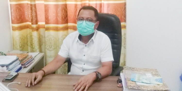 Sekretaris Daerah Kabupaten Bone Bolango, saat diwawancarai terkait rapit tes. Foto: Indra/gopos.